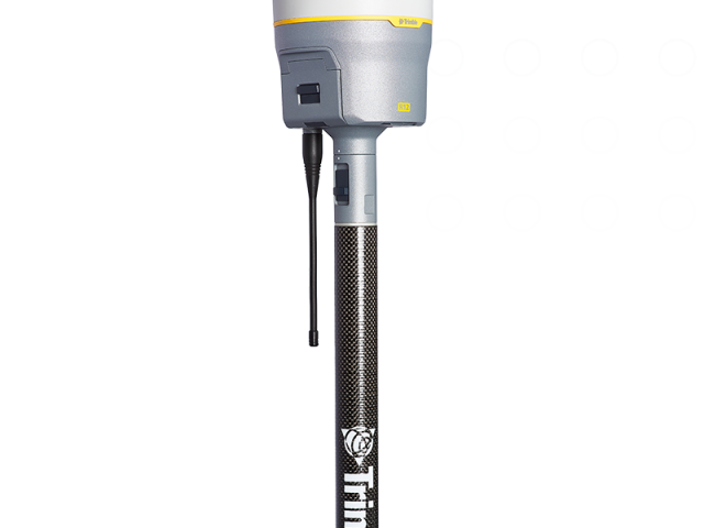 Trimble R12 Integrated GNSS System with battery and charger