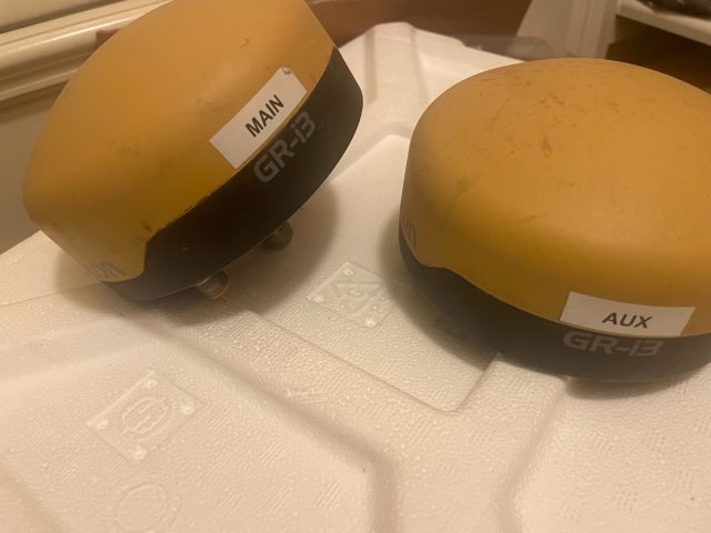 Topcon Model GR-i3 GNSS/GPS Machine Grade Receiver P/N: 1012493-01