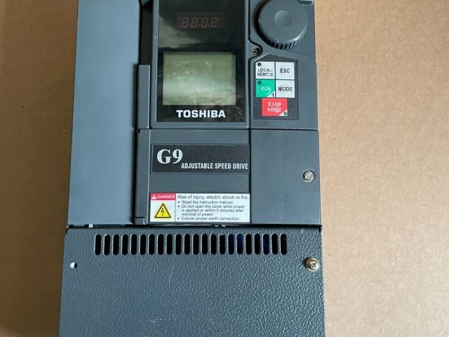 TOSHIBA VFAS1-4075PL-X9 380/480V Transistor Inverter