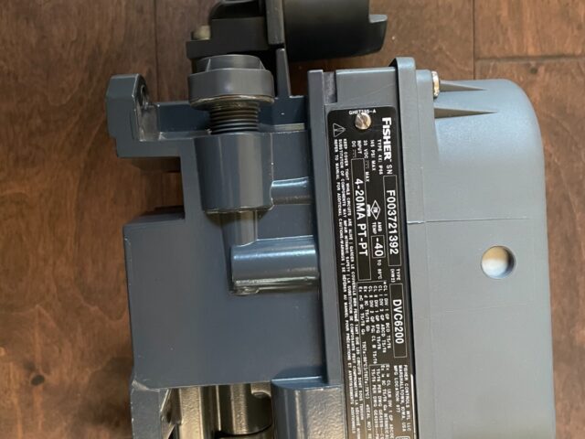 New Fisher DVC6200HW2 Fieldvue Valve Positioner w/ Pressure Regulator - 67CFR