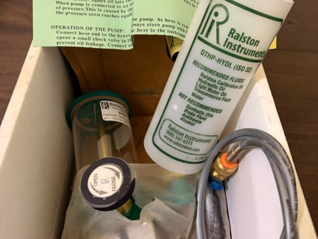 Ralston XHGV-0000 5000psi Hydraulic Hand Pump, 1/4" Male NPT Process Conn